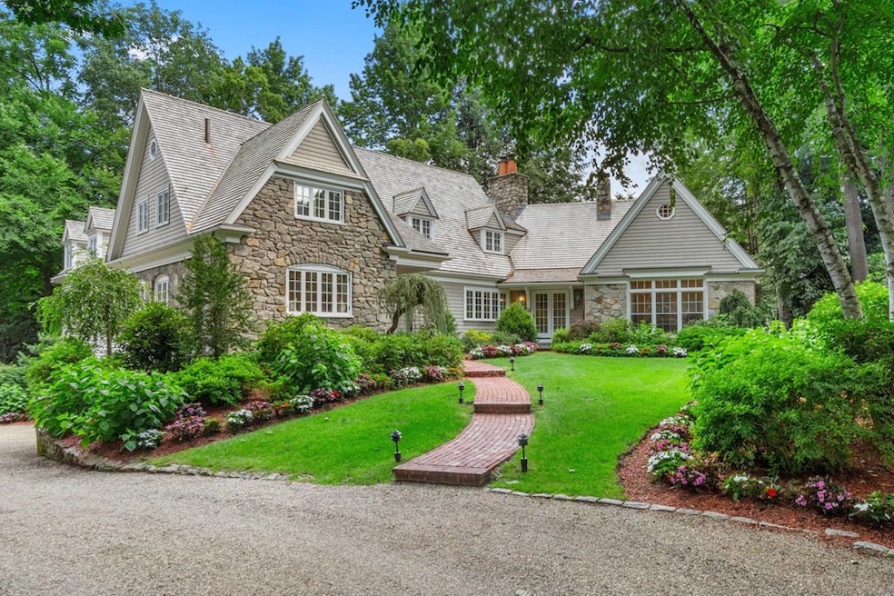 18 Valley Rd, Wellesley Hills, MA 02481 MLS 73139408