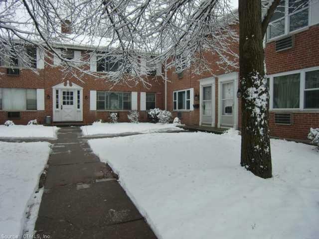 97 Shadow Ln unit 97A, West Hartford, CT 06110 - photo 1