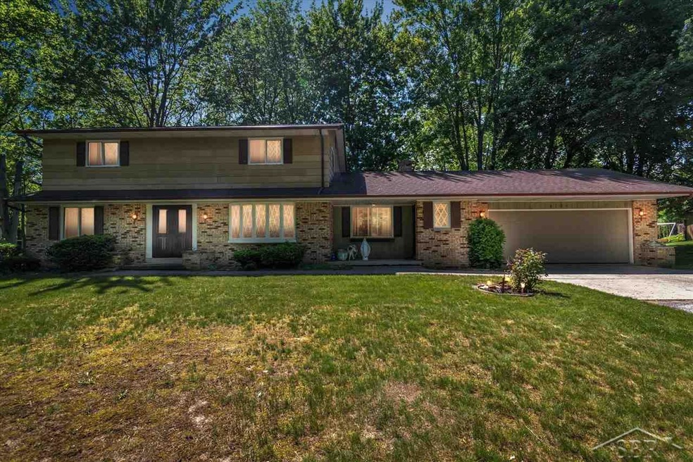 6150 Maple Rd, Frankenmuth, MI 48734 - photo 1