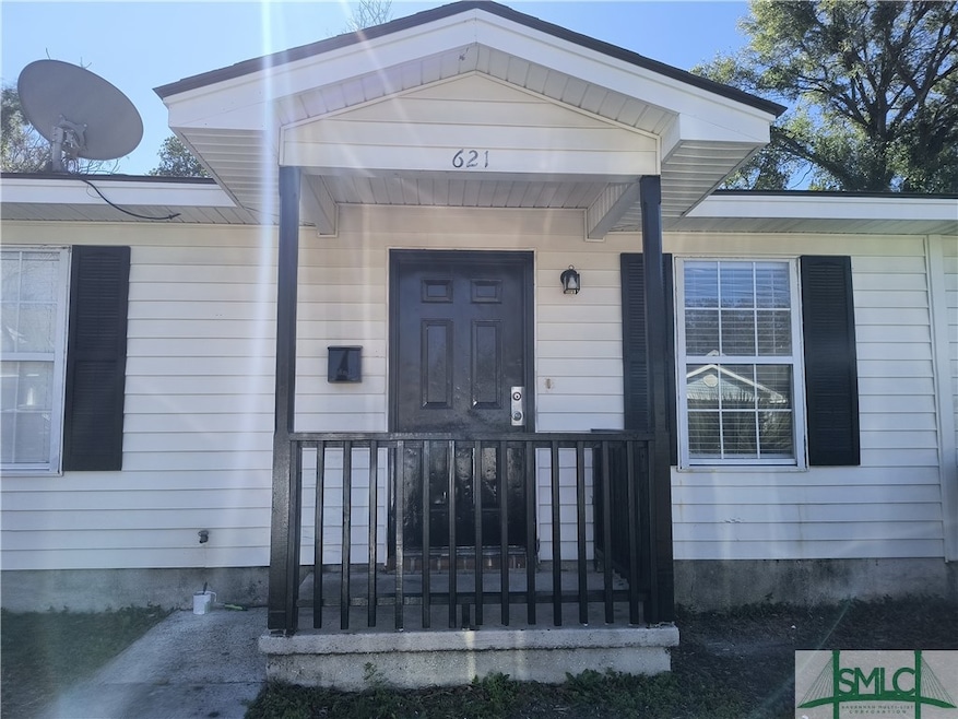 621 W 31st St, Savannah, GA 31415 - photo 1