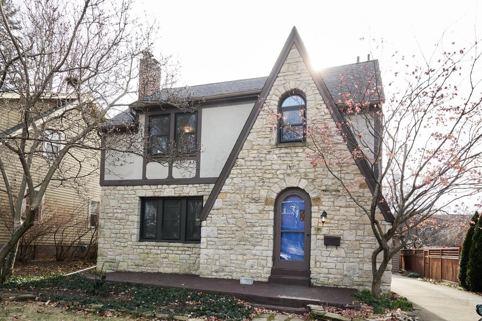 209 Winthrop Rd, Columbus, OH 43214 - photo 1