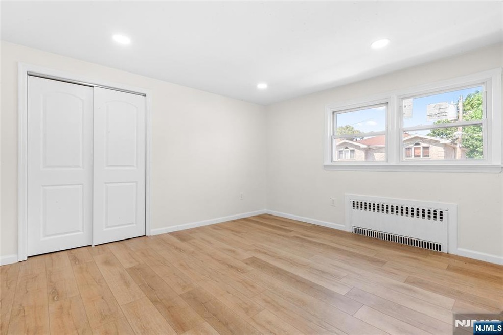 800 Glen Rd unit 2, Fort Lee, NJ 07024 - photo 1