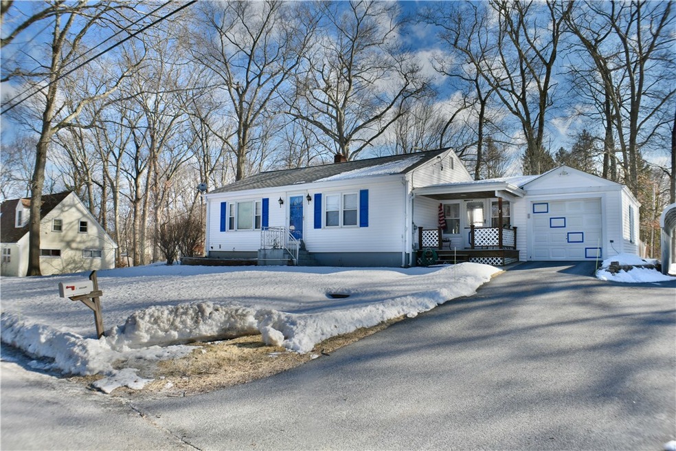 7 Gadoury Dr, Cumberland, RI 02864 - photo 1