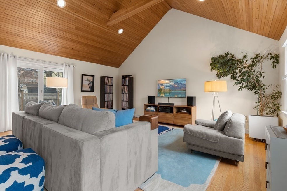 5 Lodge Rd, Nahant, MA 01908 - photo 1