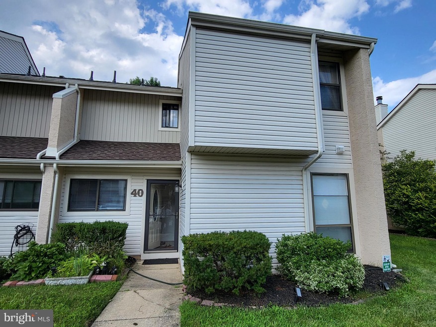 40 Viburnum Ln, Mount Laurel, NJ 08054 - photo 1