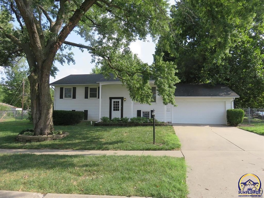 4217 SW 33rd Terrace, Topeka, KS 66614 - photo 1