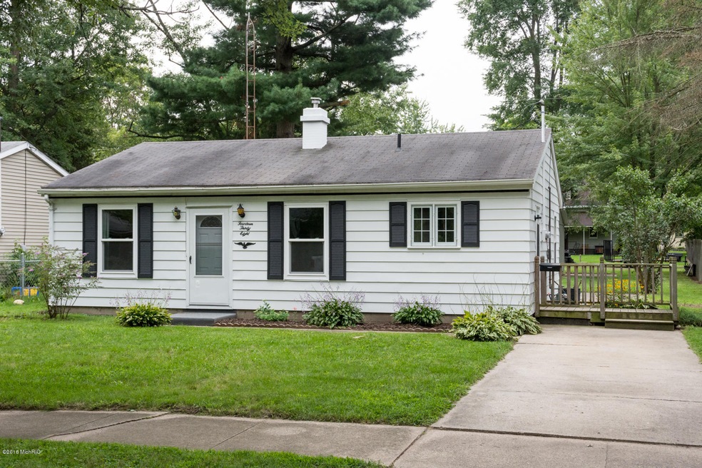 1438 Clarendon Ave, Niles, MI 49120 - photo 1