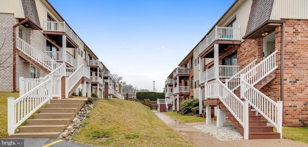 7224 Hilltop Dr unit 106, Brookhaven, PA 19015 - photo 1