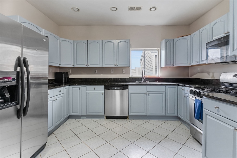 23 Trident Ave unit 2, Winthrop, MA 02152 - photo 1