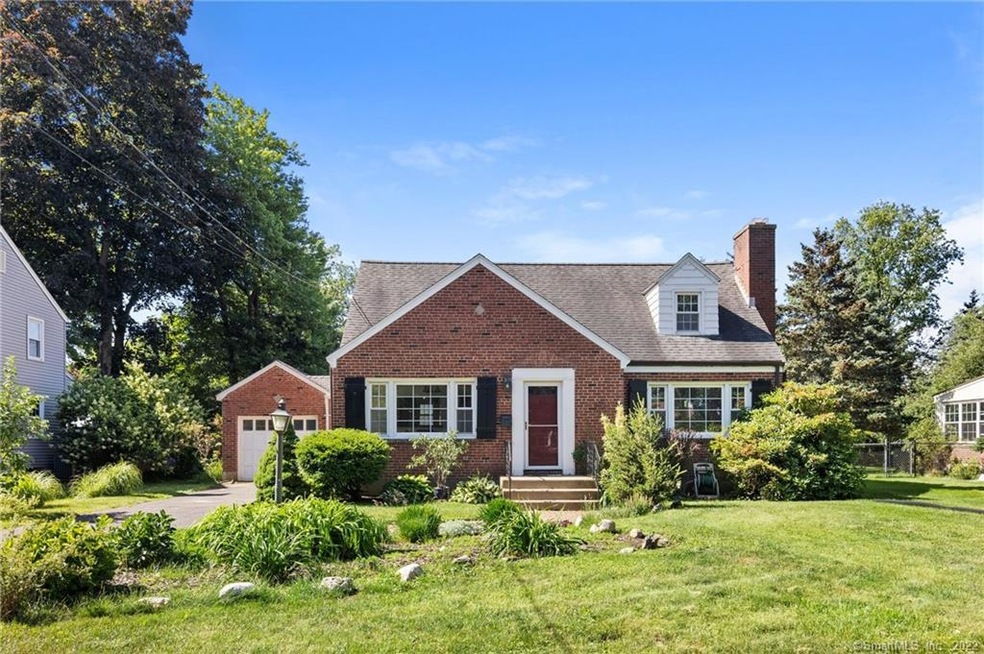 Welcome to 15 Craigmoor Road!