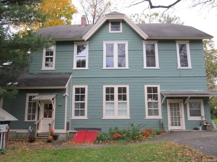 123 Old Post Rd N unit B, Red Hook, NY 12571 - photo 1