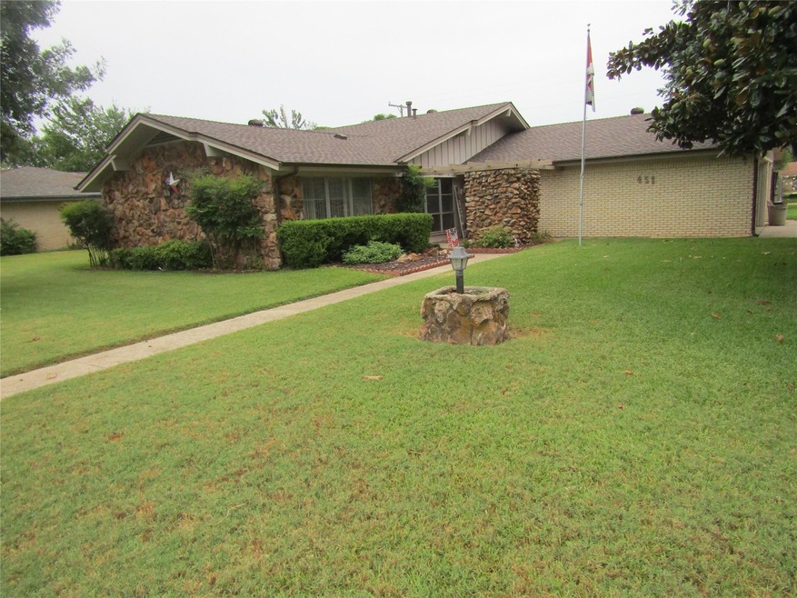 453 Circleview Dr S, Hurst, TX 76054 - photo 1