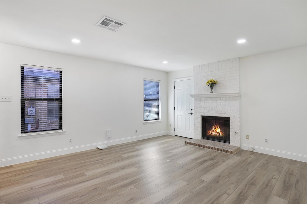 101 Clearday Dr unit 104, Austin, TX 78745 - photo 1