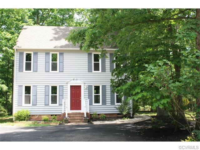 Move Right on in to this renovated 3bedroom 2.5 ba