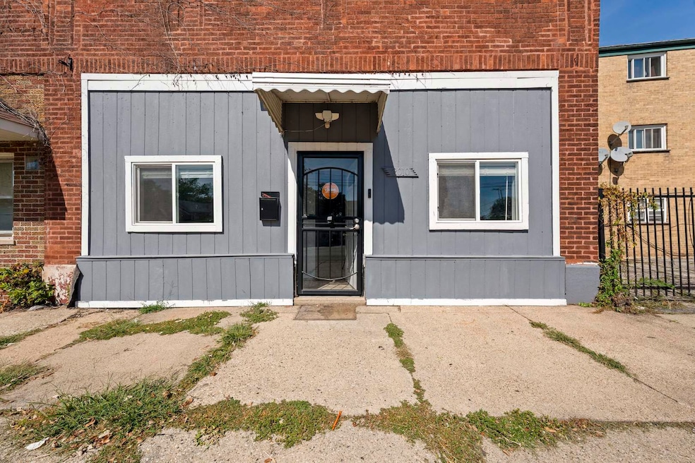 2010 W 115th St, Chicago, IL 60643 - photo 1