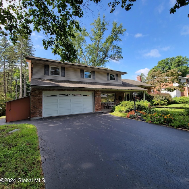 Sold $420,000 • Co-Listing Agent