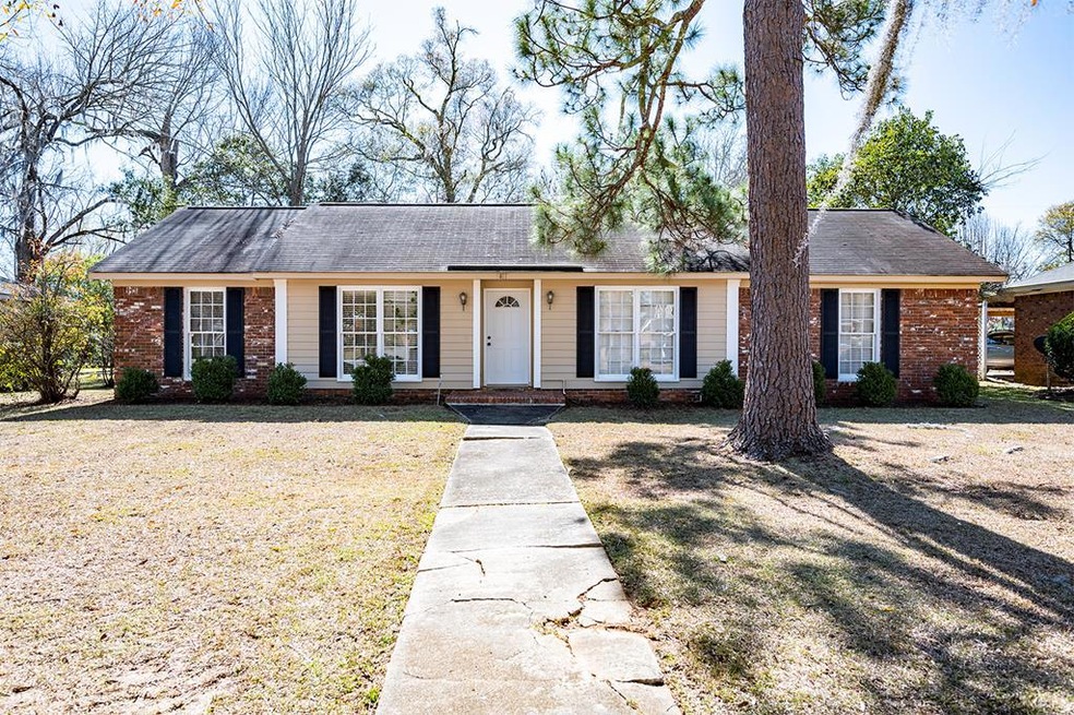 411 S Audubon Dr, Albany, GA 31707 - photo 1