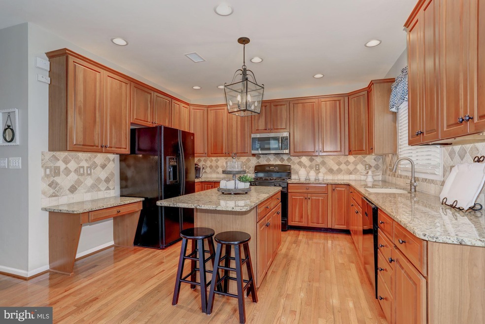 25945 Quinlan St, Chantilly, VA 20152 - photo 1