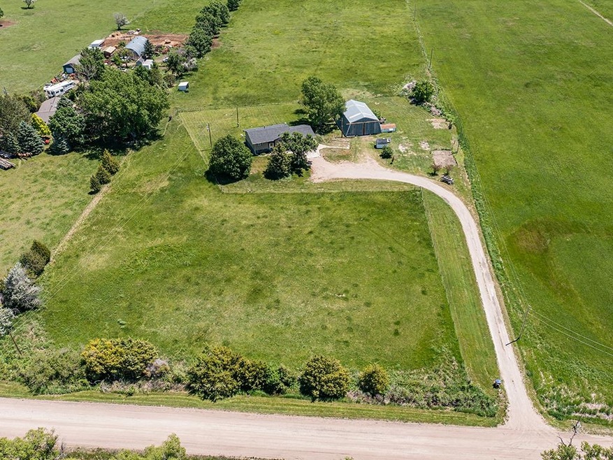 5731 N Washboard Rd, North Platte, NE 69101 - photo 1