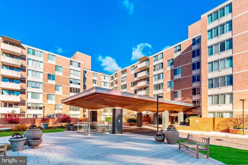 Van Ness East unit 937, Washington, DC 20008 - photo 1