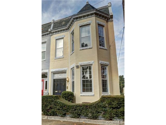 Beautiful circa 1904 Victorian Row House