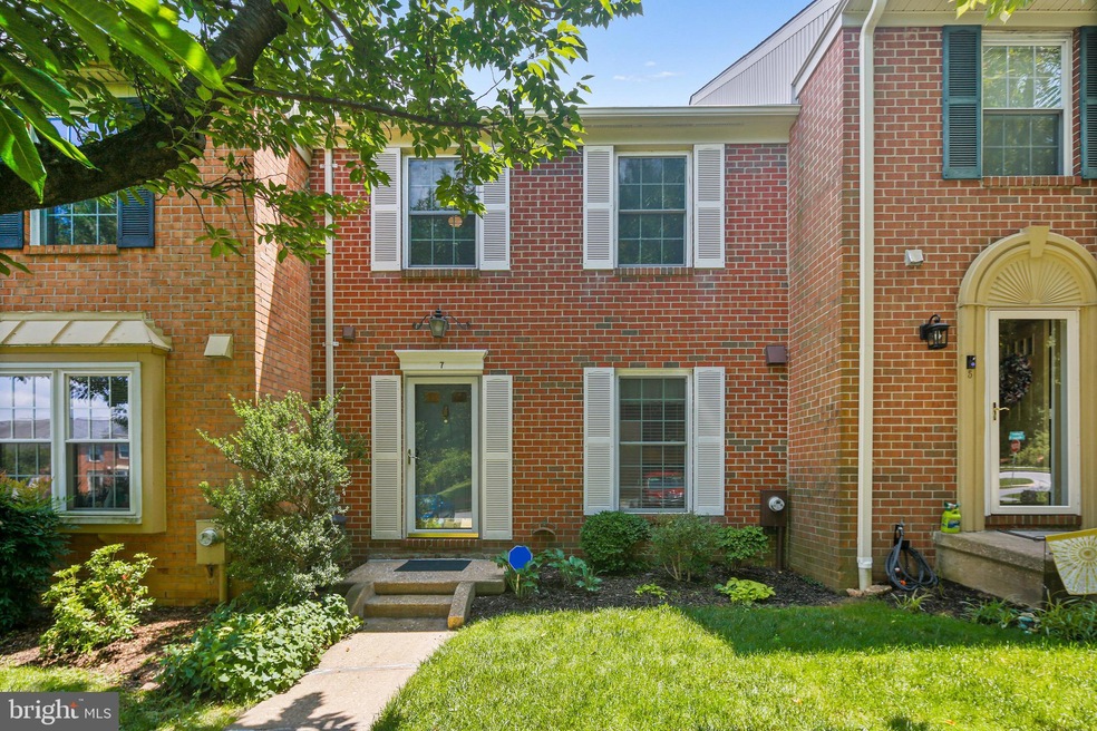 7 Castlehill Ct, Lutherville Timonium, MD 21093 For Rent