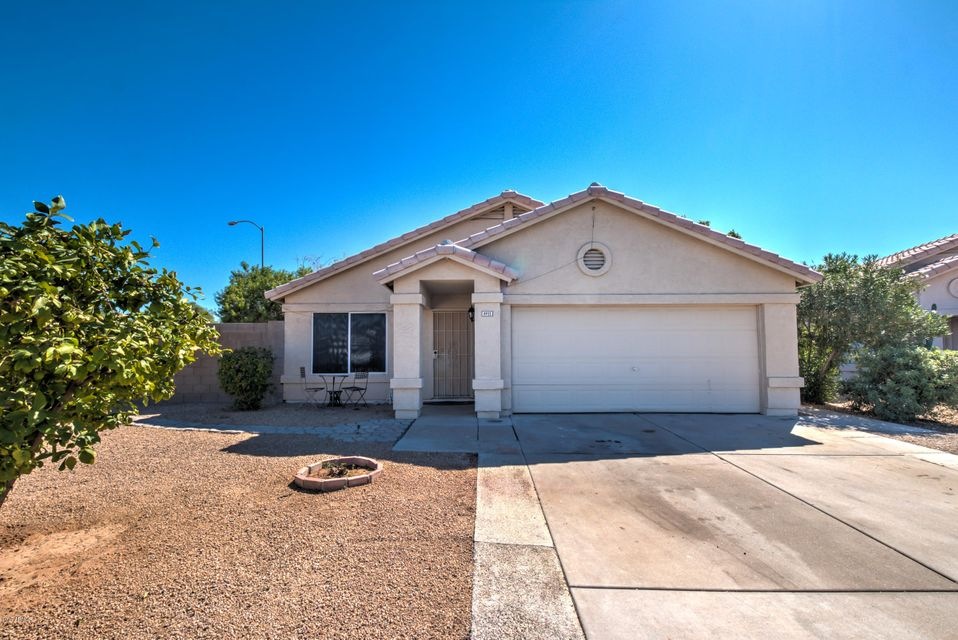 4911 E Colby Cir-2