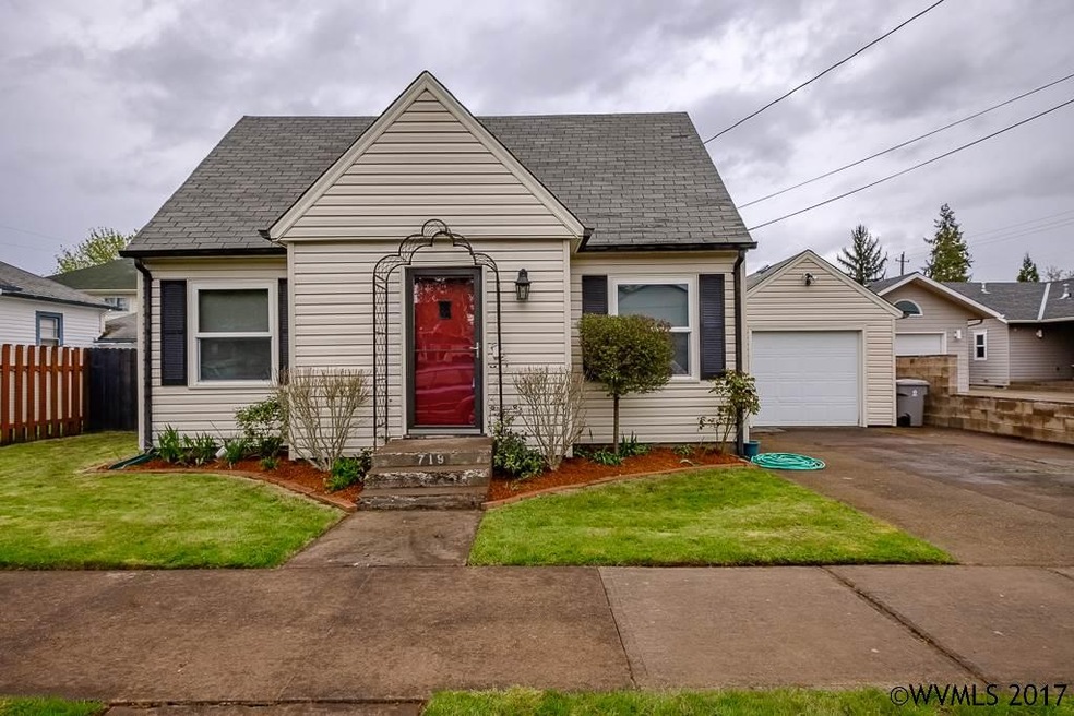 719 9th Ave SW, Albany, OR 97321 - photo 1