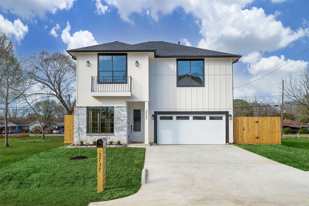 3737 Nathaniel Brown St, Houston, TX 77021 - photo 1