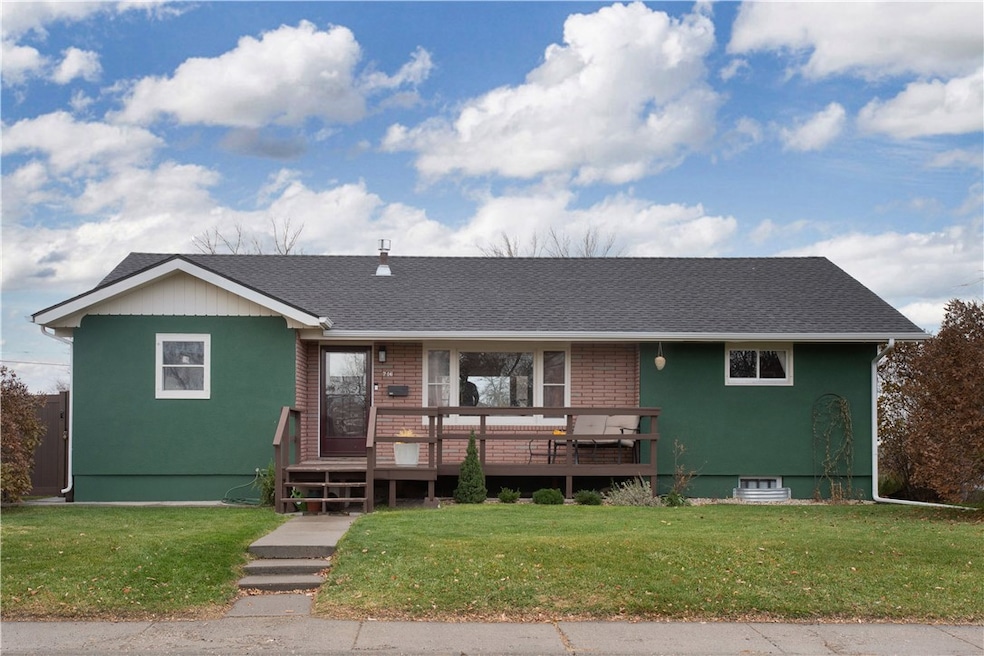 716 W Division St, Hardin, MT 59034 - photo 1