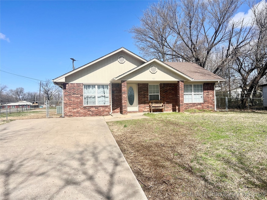 Front view of home