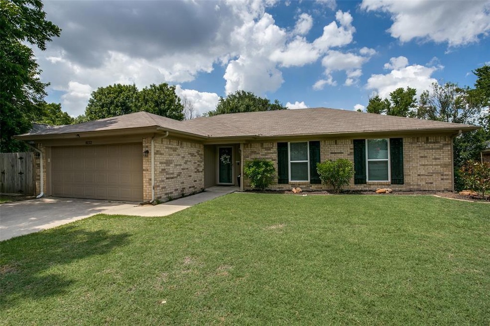 8233 Irish Dr, North Richland Hills, TX 76180 - photo 1