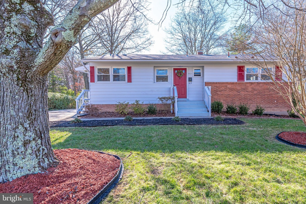 603 Delano Dr SE, Vienna, VA 22180 - photo 1