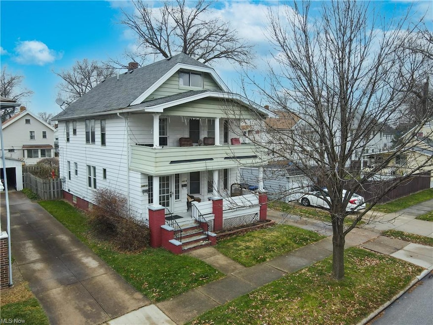 Welcome to 14916 Delaware Ave in beautiful Lakewood!