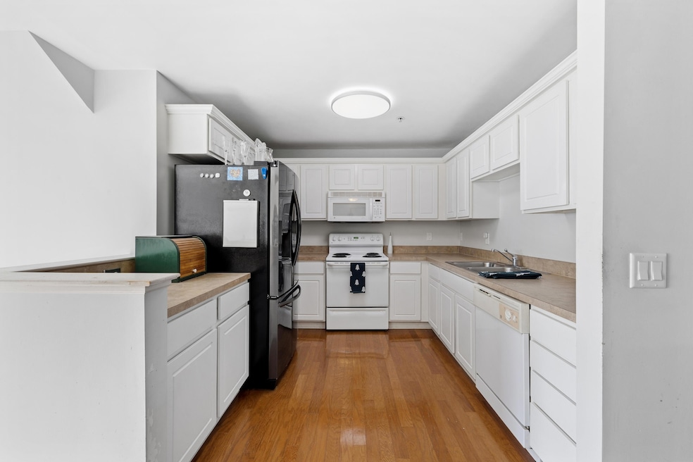 166 Clubhouse Cir, Walled Lake, MI 48390 - photo 1