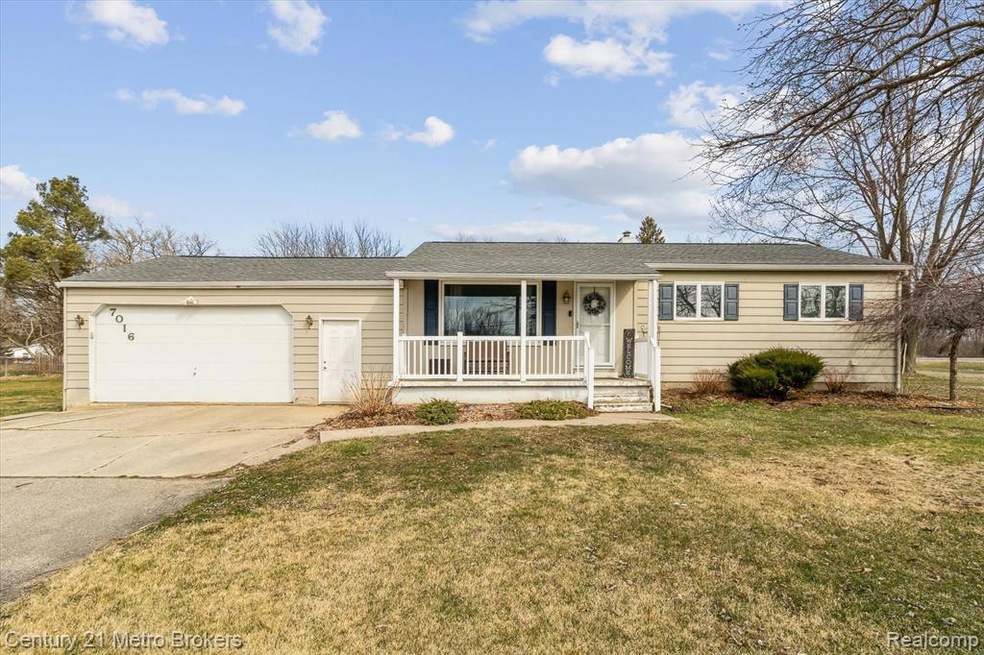 7016 Randee St, Flushing, MI 48433 - photo 1