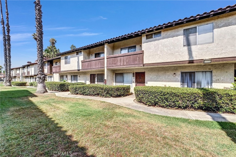 1077 Santo Antonio Dr unit 39, Colton, CA 92324 - photo 1