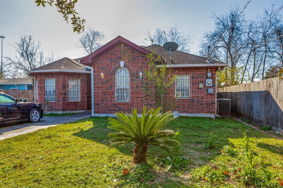 3322 Sparks St, Houston, TX 77093 - photo 1