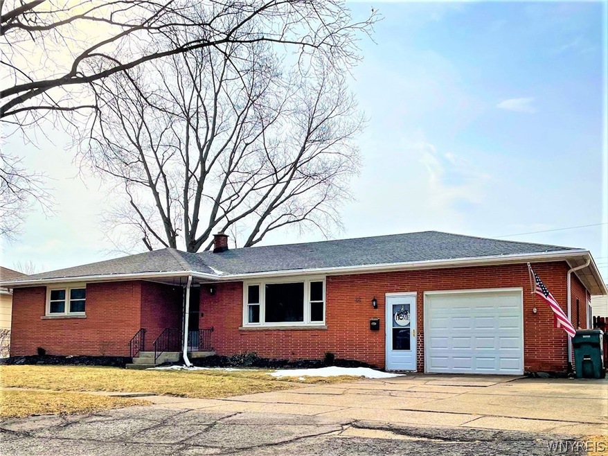 38 Greenwood Cir, North Tonawanda, NY 14120 - photo 1