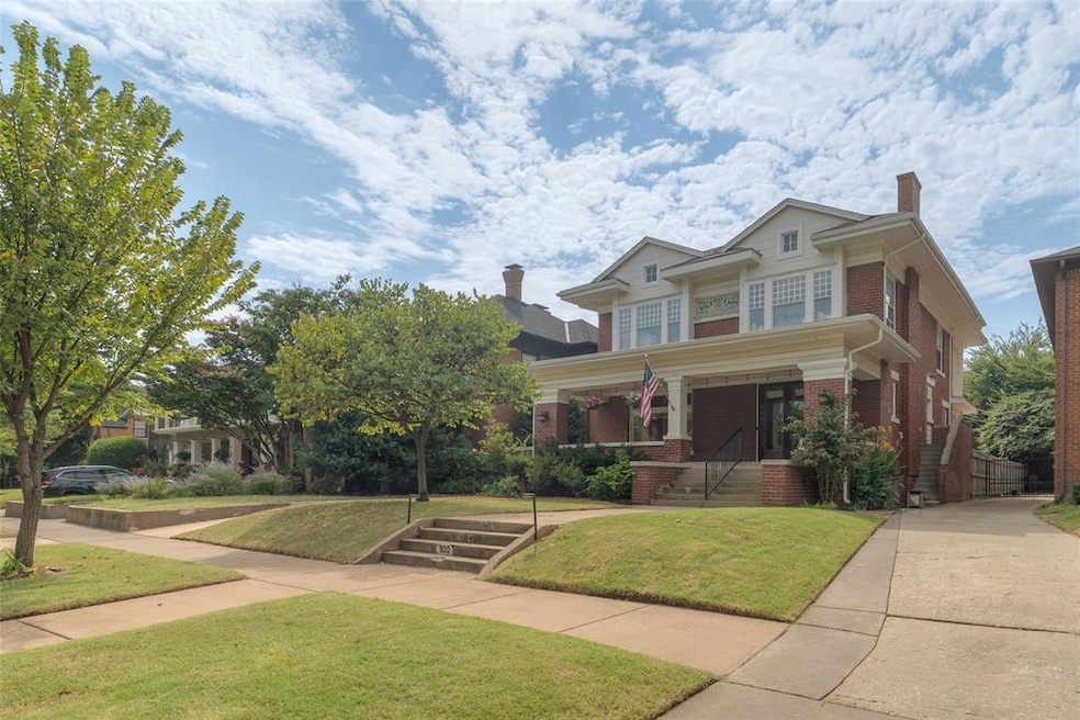 Sold $985,000 • Co-Listing Agent