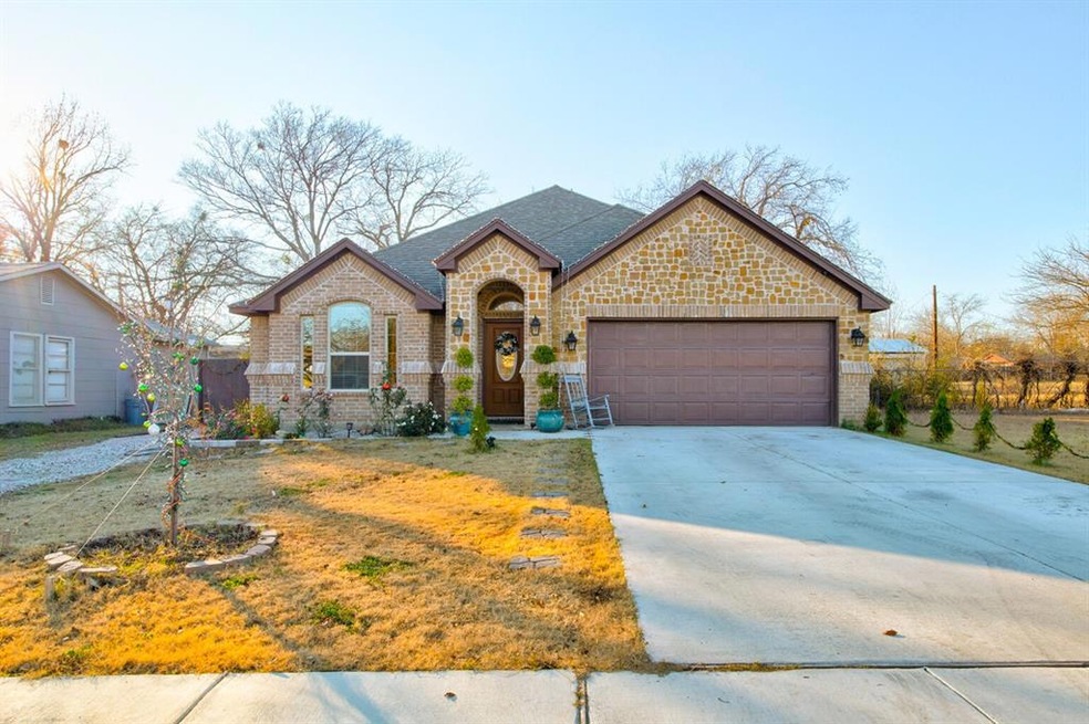 805 Clyde St, Fort Worth, TX 76108 - photo 1