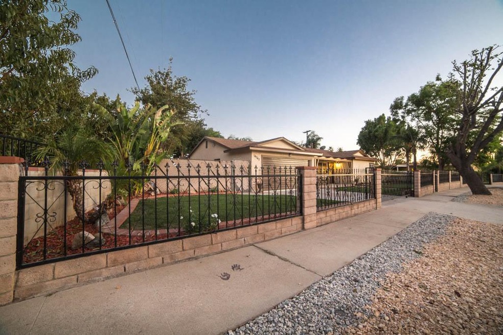 14240 Beaver St  -  HsHProd-16