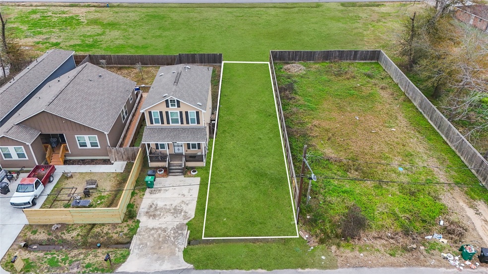 8000 Sealey St, Houston, TX 77088 - photo 1