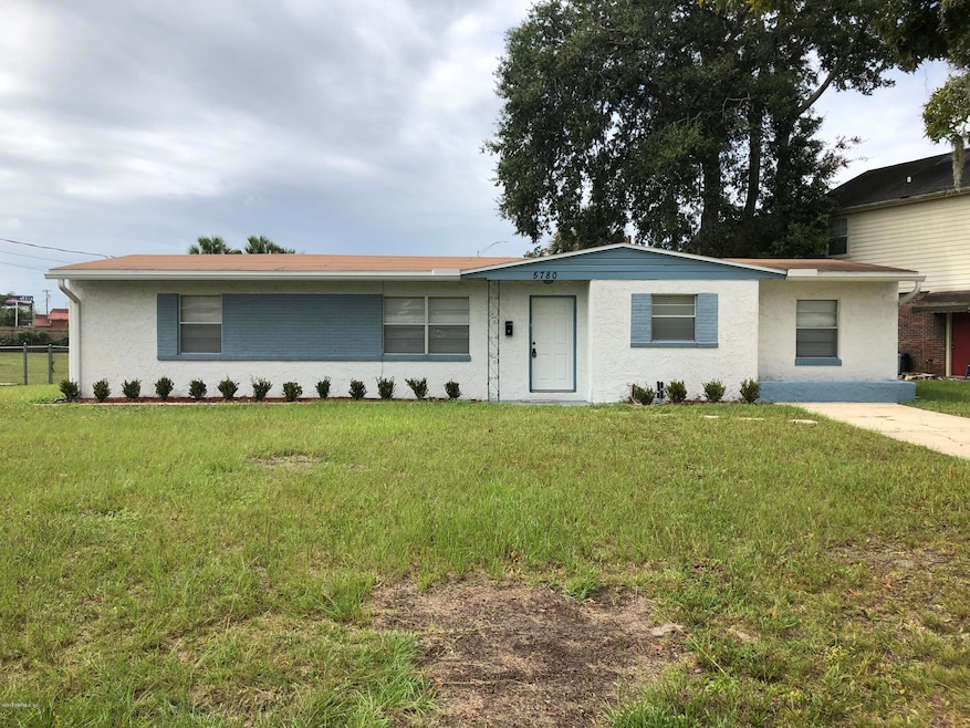 5780 Cedar Forest Dr S, Jacksonville, FL 32210 - photo 1