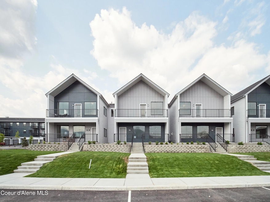 953 E Railroad Ave, Post Falls, ID 83854 - photo 1