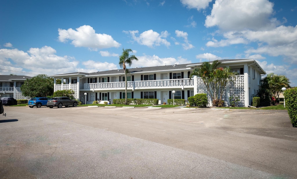 2915 SW 15th St unit 203, Delray Beach, FL 33445 - photo 1