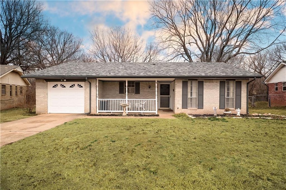 15 Red Oak Rd, Shawnee, OK 74804 - photo 1