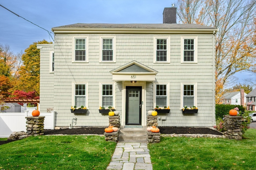 Pending $1,225,000 • Co-Listing Agent