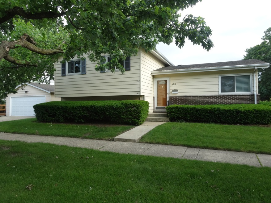 392 W Madison St, Elmhurst, IL 60126 - photo 1