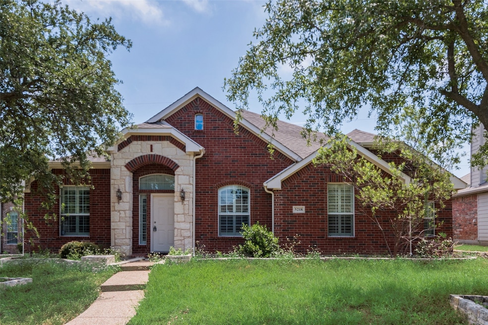 5218 Hopewell Dr, Garland, TX 75043 - photo 1